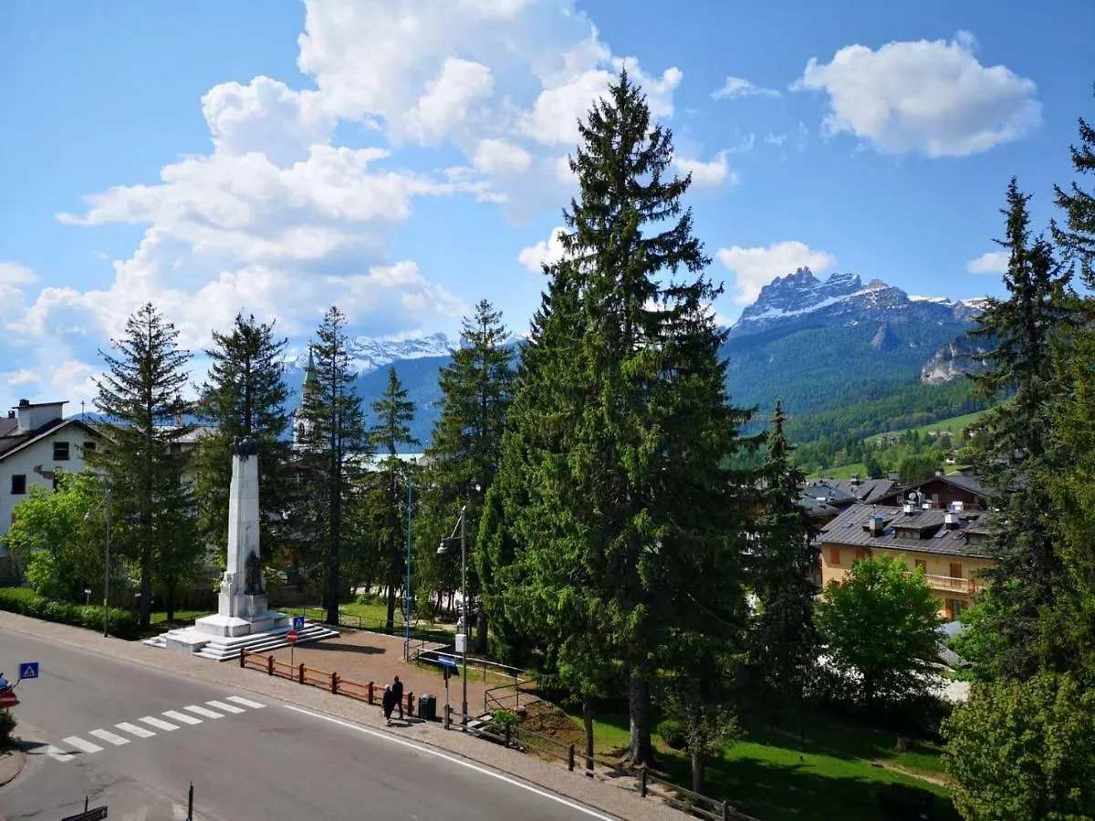 Hotel Ciasa Lorenzi Cortina d'Ampezzo 3*,  Italy