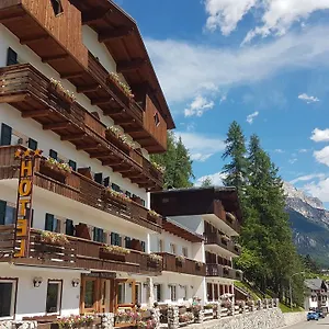 Des Alpes *** Cortina dʼAmpezzo