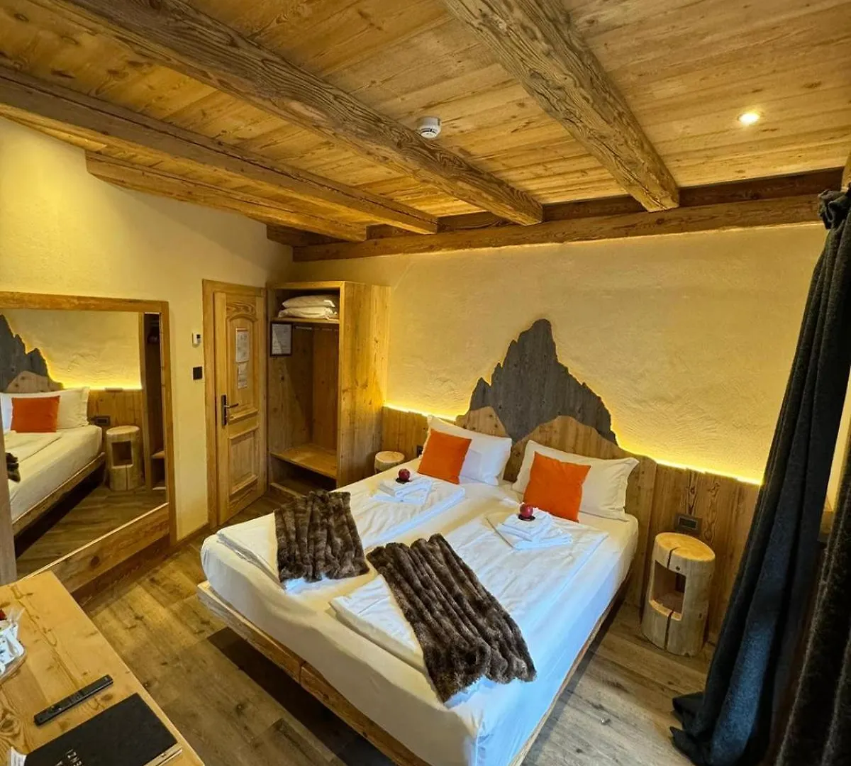 Hotel Ciasa Lorenzi Кортина-д'Ампеццо Италия