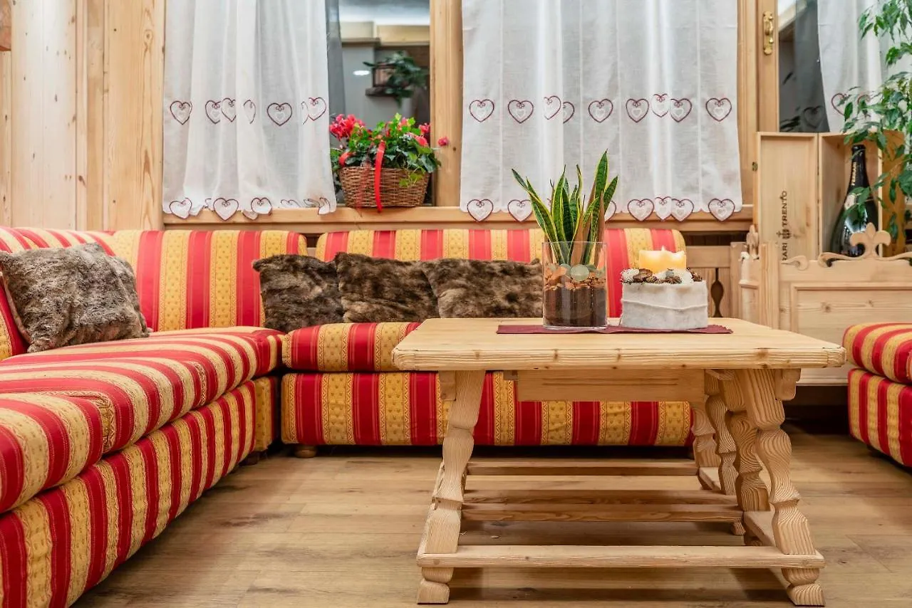Hotel Ciasa Lorenzi Кортина-д'Ампеццо