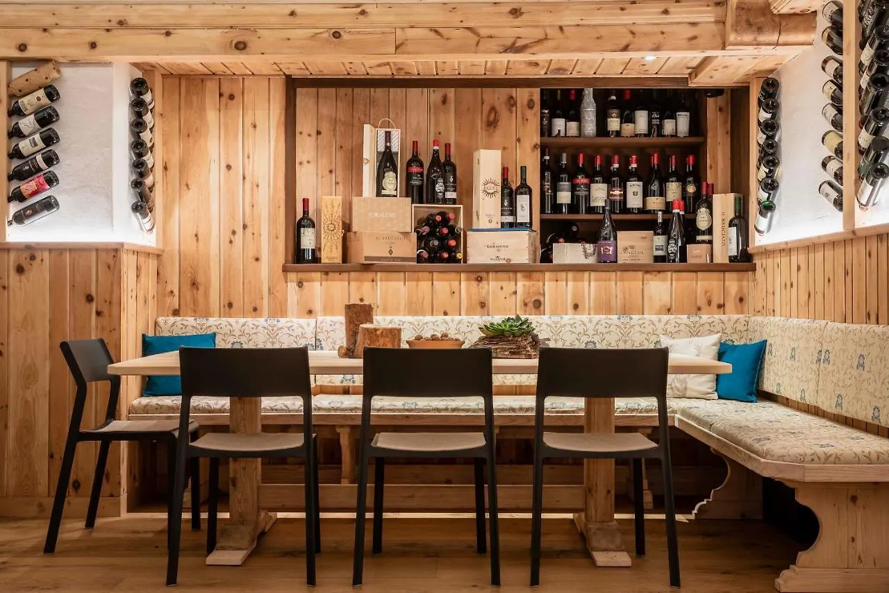 Hotel Ciasa Lorenzi Кортина-д'Ампеццо